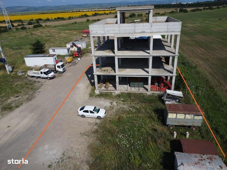 Spațiu comercial, de 730 mp, în Central
