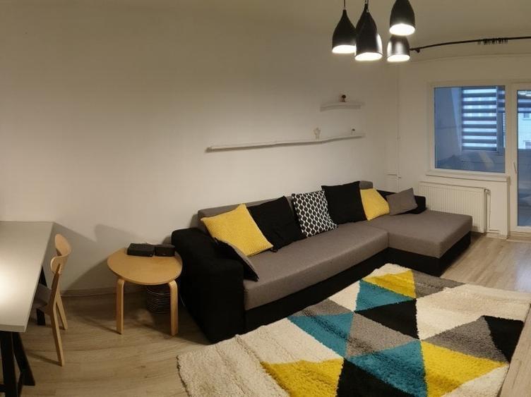 Apartament cu 2 camere decomandat în Palat