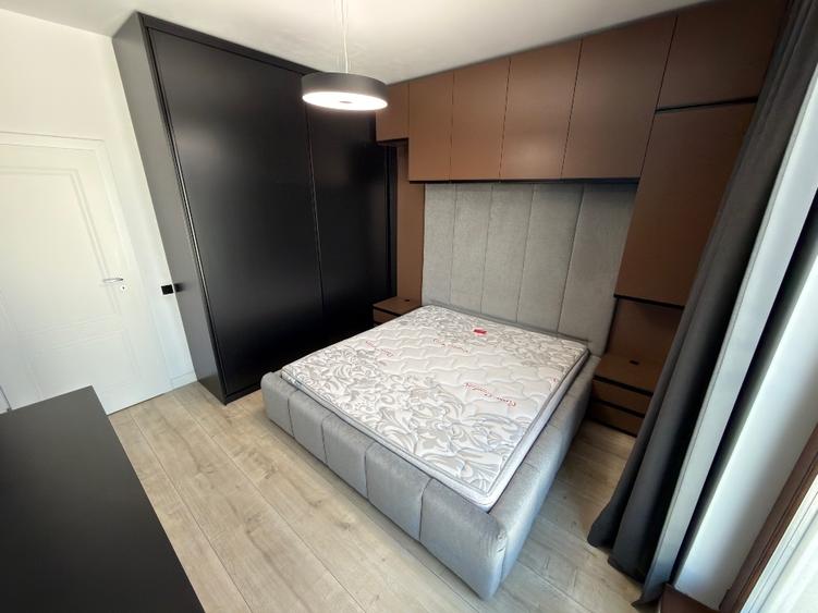 Apartament cu 3 camere decomandat, mobilat în Băneasa