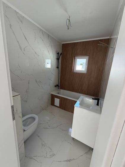 Casă individuală cu 4 camere cu Canalizare în Clinceni