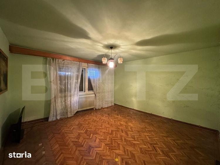 Casă cu 5 camere cu Teren 3000 Mp în Central