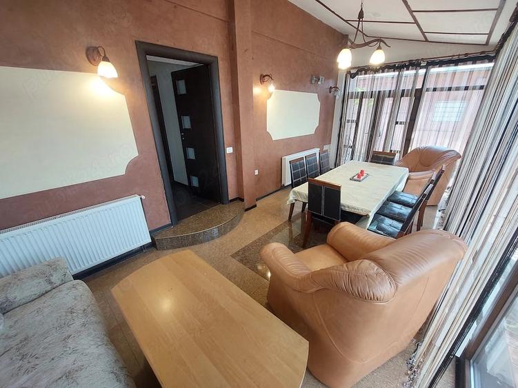 Casă cu Teren 743 Mp în Central