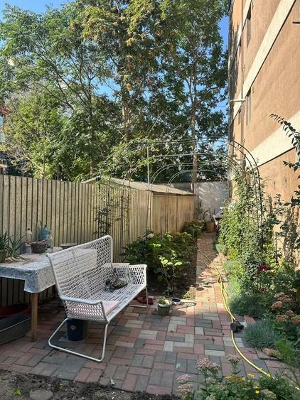 Apartament cu 3 camere decomandat, mobilat în Dristor