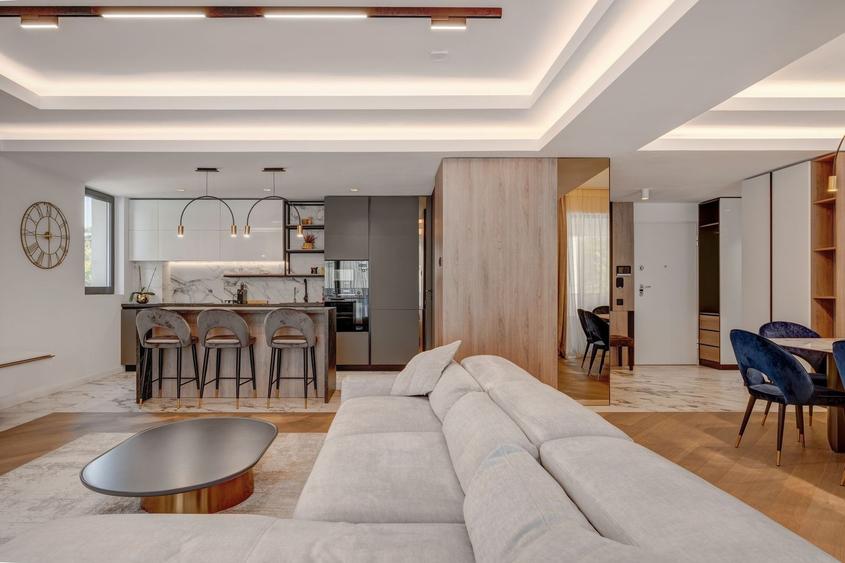 Apartament cu 3 camere semidecomandat, mobilat în Floreasca