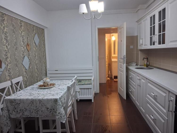 Garsonieră decomandată în Calea București