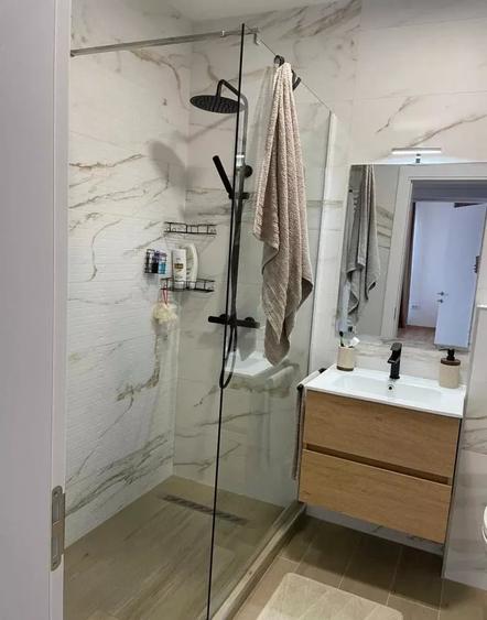 Apartament cu 2 camere decomandat, mobilat în Cristian