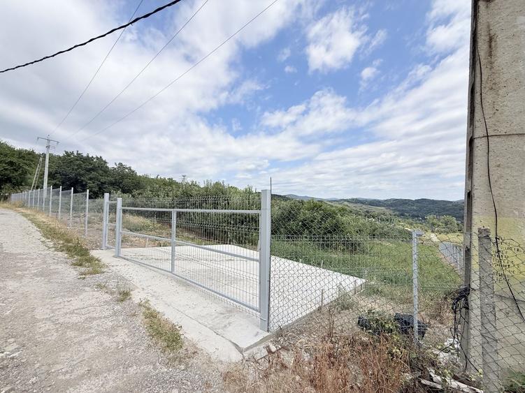 Teren Construcții intravilan de 2721 mp, în Valea Târsei