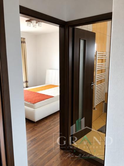 Apartament cu 3 camere decomandat, mobilat în Între Lacuri