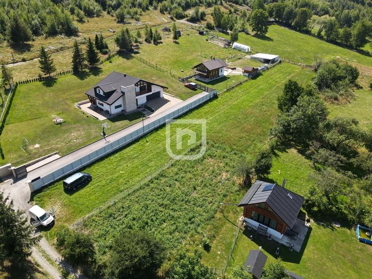 Teren Construcții intravilan de 1402 mp, în Capu Câmpului