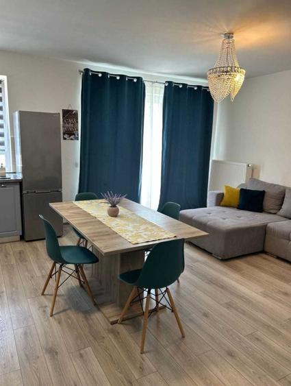 Apartament cu 2 camere decomandat în Central