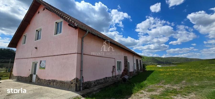 Spațiu comercial, de 470 mp, în Apold