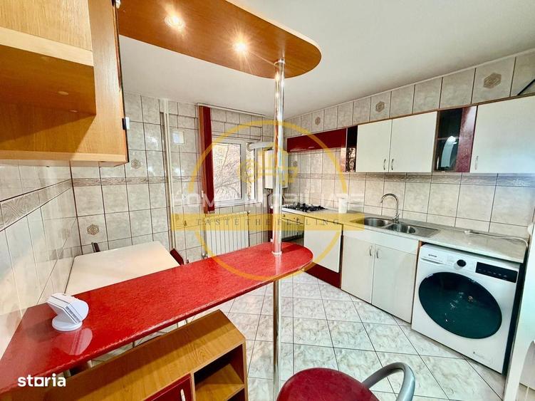 Apartament cu 3 camere decomandat, mobilat în Podu Roș
