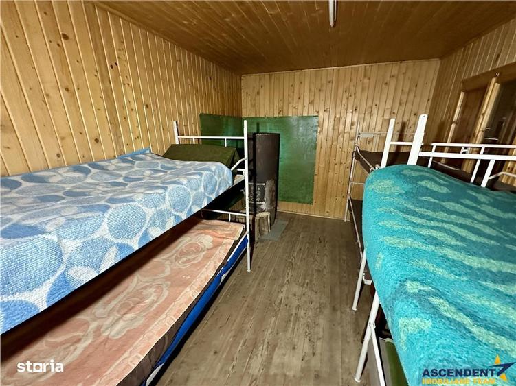 Casă cu 7 camere cu Canalizare în Praid