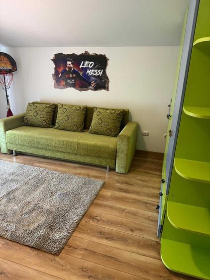 Apartament cu 3 camere decomandat, mobilat în Lipovei