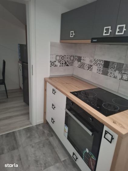 Garsonieră decomandată în Baza 3