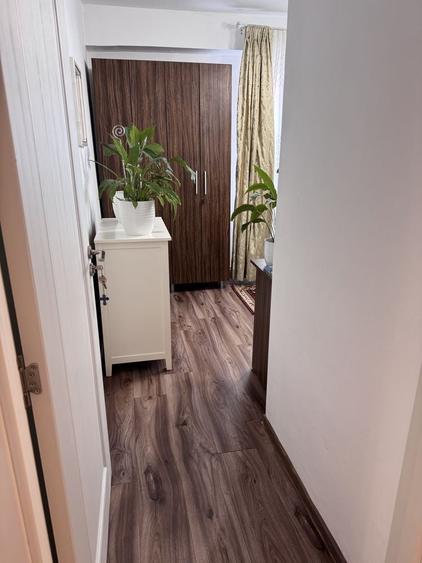 Apartament cu 4 camere decomandat în Tudor