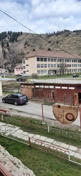 Apartament cu 2 camere semidecomandat în Sud