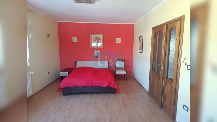 Casă cu 5 camere cu Canalizare în Balta Verde