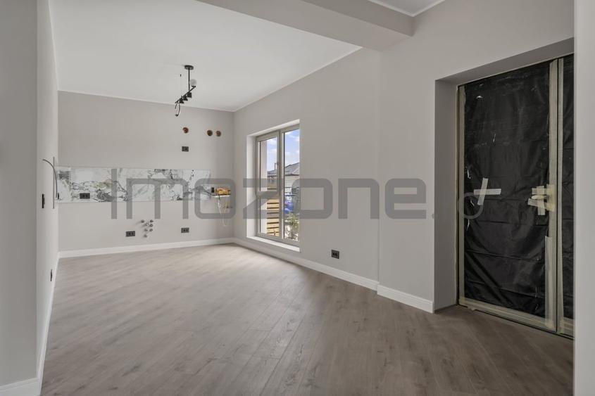 Casă cu 4 camere cu Teren 350 Mp în Ferme