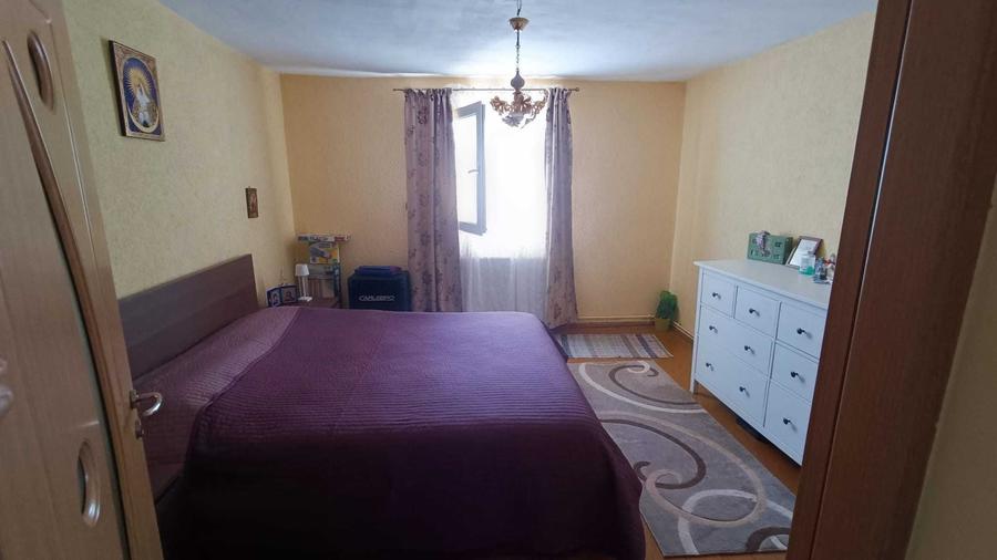 Casă cu 3 camere în Gherța Mică