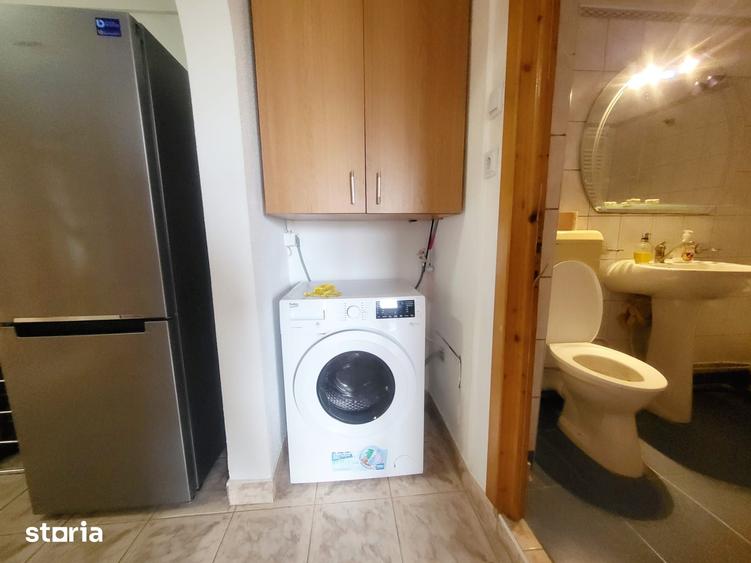 Apartament cu 2 camere decomandat în Banca Națională