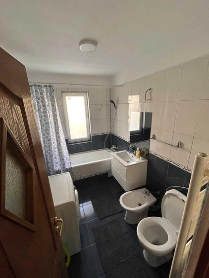 Apartament cu 2 camere decomandat în Florești