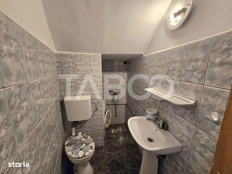 Apartament cu 3 camere decomandat, mobilat în Sub Arini