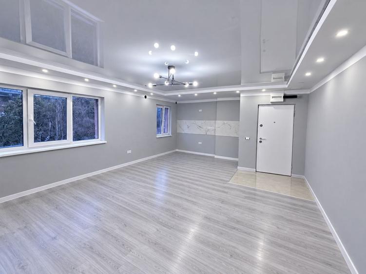 Apartament cu 4 camere în Central