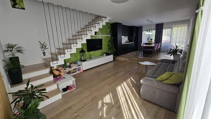 Duplex cu 4 camere cu Canalizare în Iris