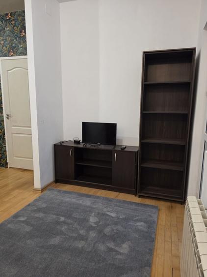 Apartament cu 2 camere semidecomandat, mobilat în Copou