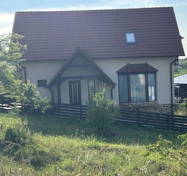 Casă cu 3 camere în Exterior Vest