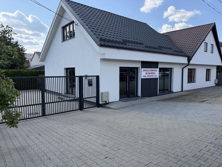 Spațiu comercial, de 120 mp, în Central