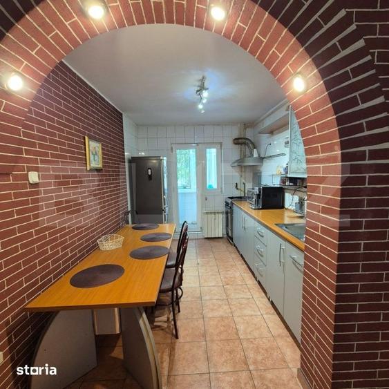 Apartament cu 4 camere decomandat în Pantelimon