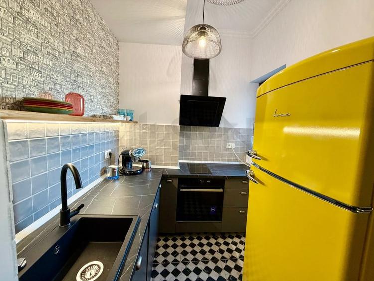 Apartament cu 4 camere decomandat în Calea Victoriei