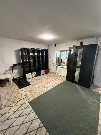 Casă cu 5 camere cu Teren 1000 Mp în Brezoaia