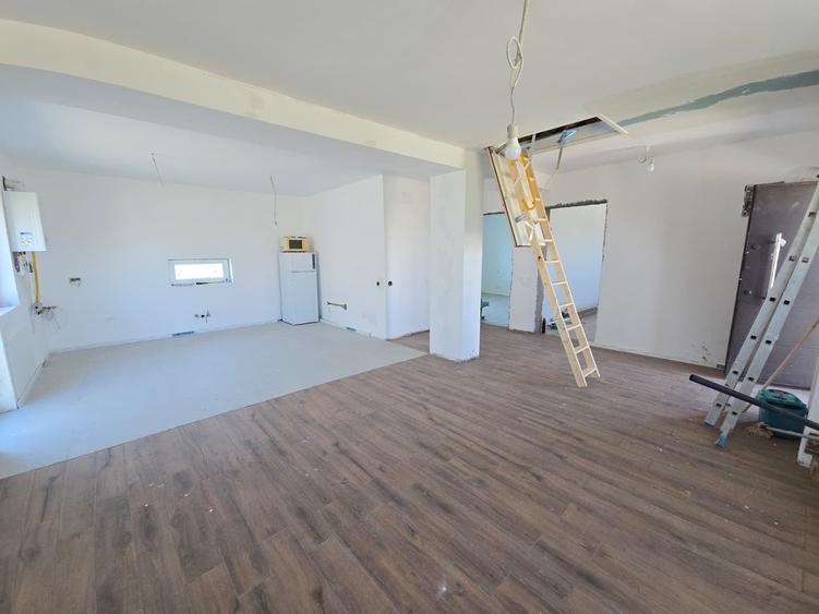 Casă individuală cu 3 camere cu Teren 356 Mp în Berceni