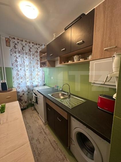 Apartament cu 2 camere semidecomandat, mobilat în George Enescu