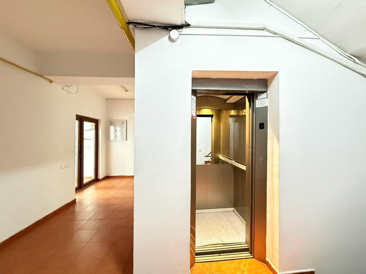 13 Septembrie - 3 Camere - 92 mp - 3 Bai - Bloc 2007 - 10 Min Metrou-COMISION 0% - 17