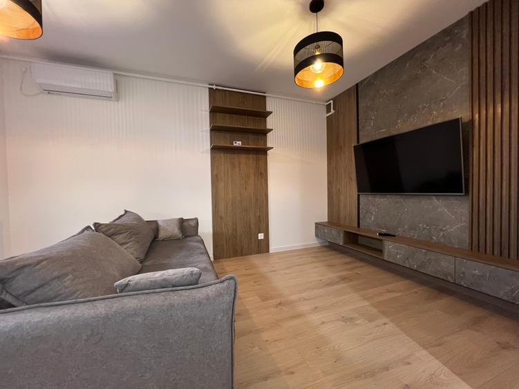 Apartament cu 2 camere semidecomandat în Theodor Pallady
