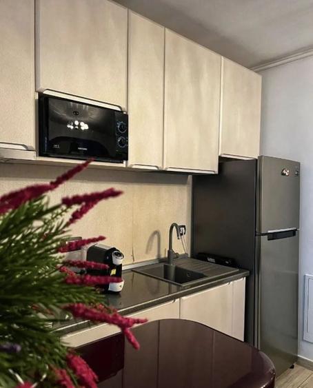 Apartament cu 2 camere decomandat, mobilat în Băneasa