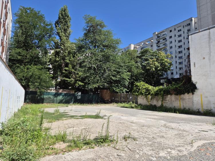 Teren Construcții intravilan de 874 mp, în P-ța Victoriei