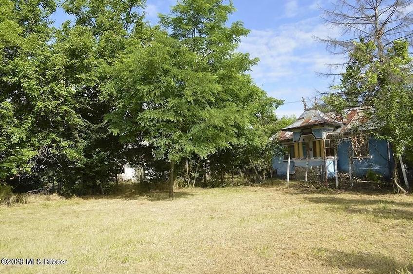 Teren de 4700 mp, în Chirițești (Suseni)