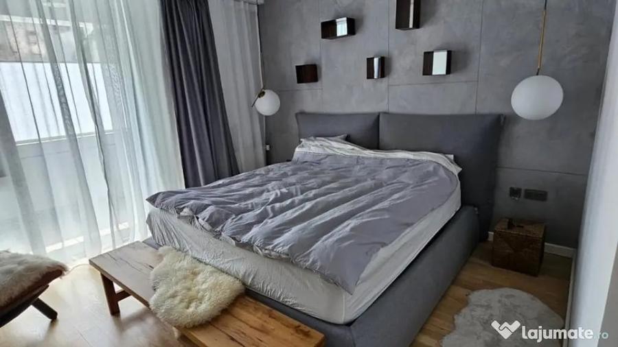 Apartament cu 4 camere decomandat în Calea Călărașilor