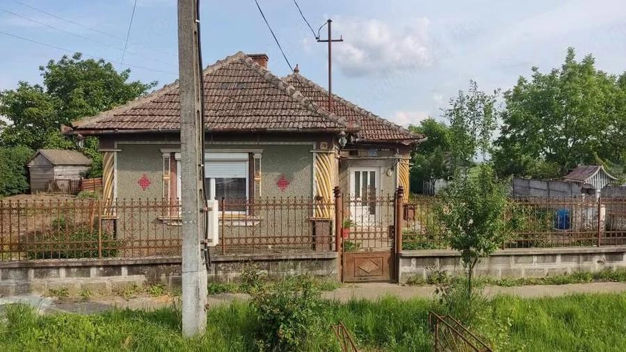 Casă cu Teren 2800 Mp în Pișcolt