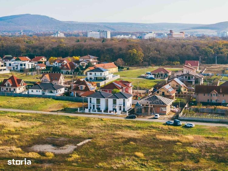 Casă cu 4 camere cu Teren 360 Mp în Sânmartin