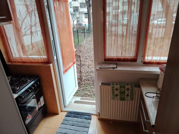 Apartament cu 2 camere decomandat în Exterior Vest