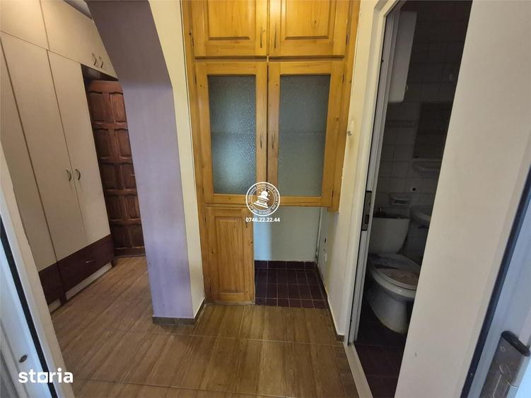 Apartament cu 3 camere decomandat în Dacia