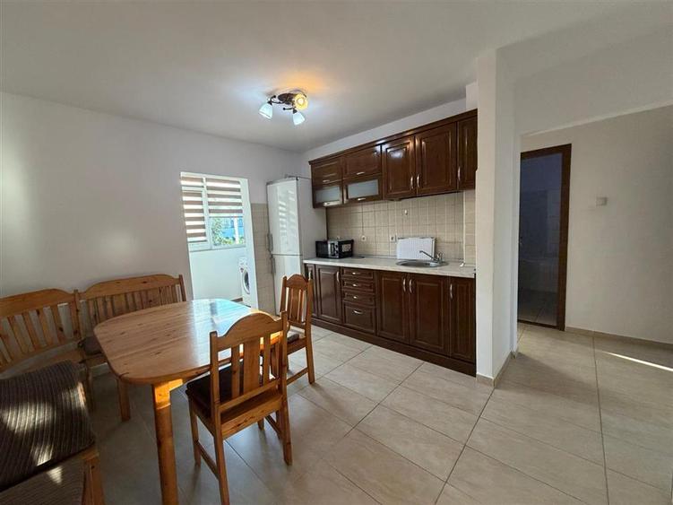Apartament cu 2 camere decomandat, mobilat în Ștrand