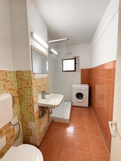 Apartament cu 3 camere decomandat în Bularga