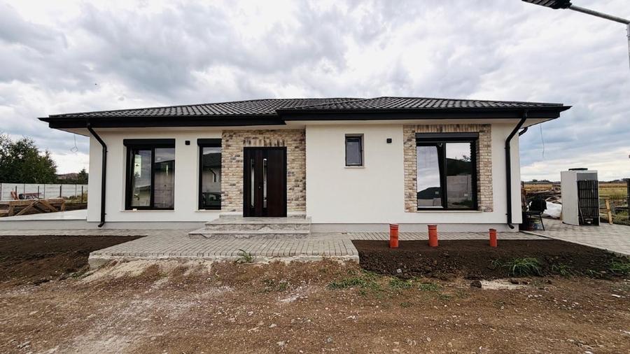 Casă individuală cu 4 camere cu Garaj în Corbeanca